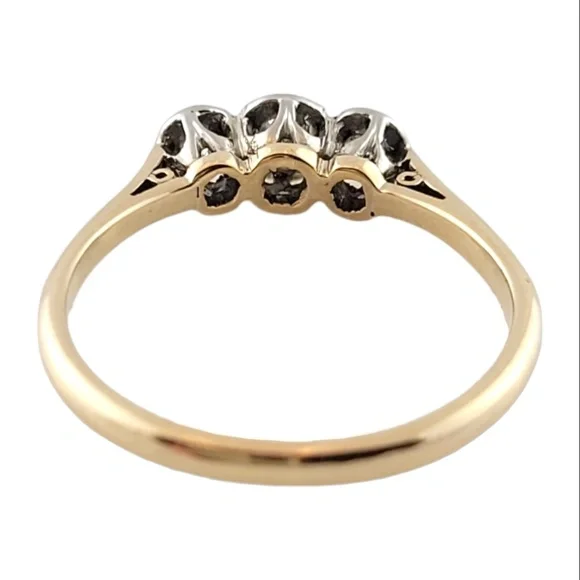 Vintage 18K Yellow Gold Diamond Ring Size 7.25 #15894